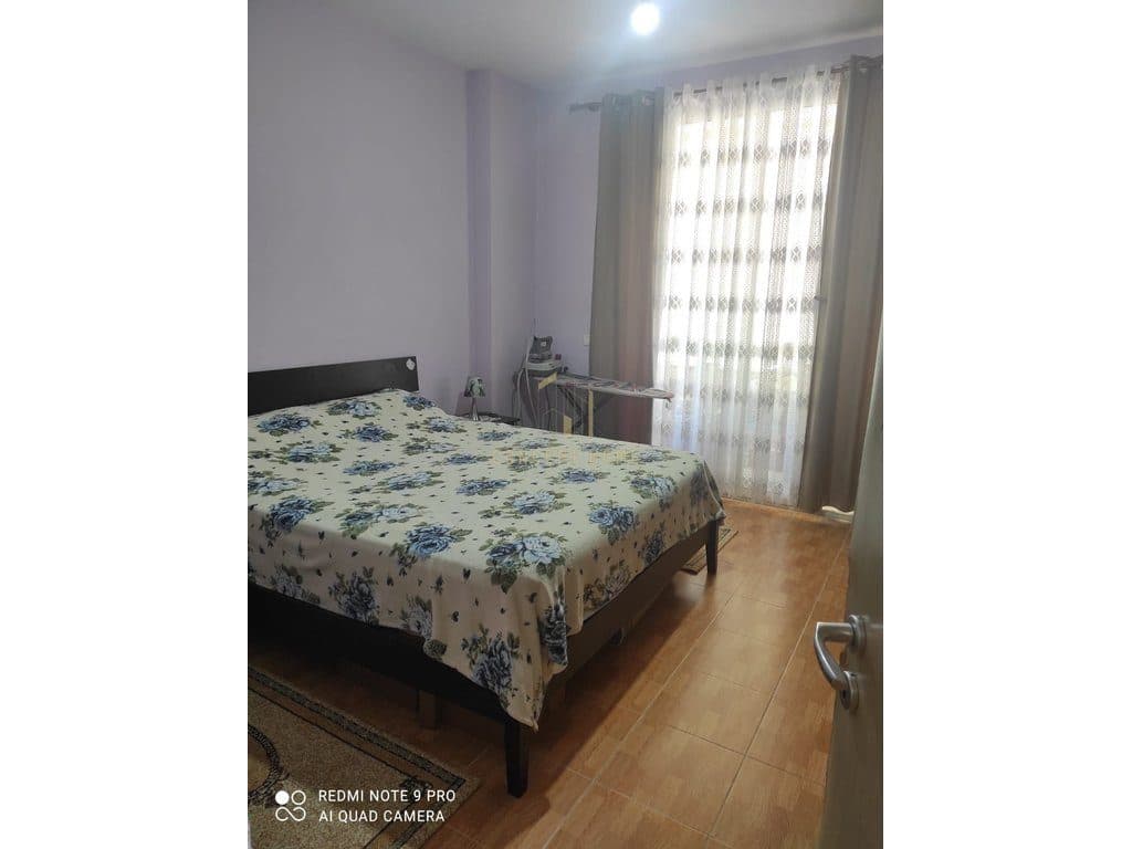 Jepet me qera apartament 1+1 4
