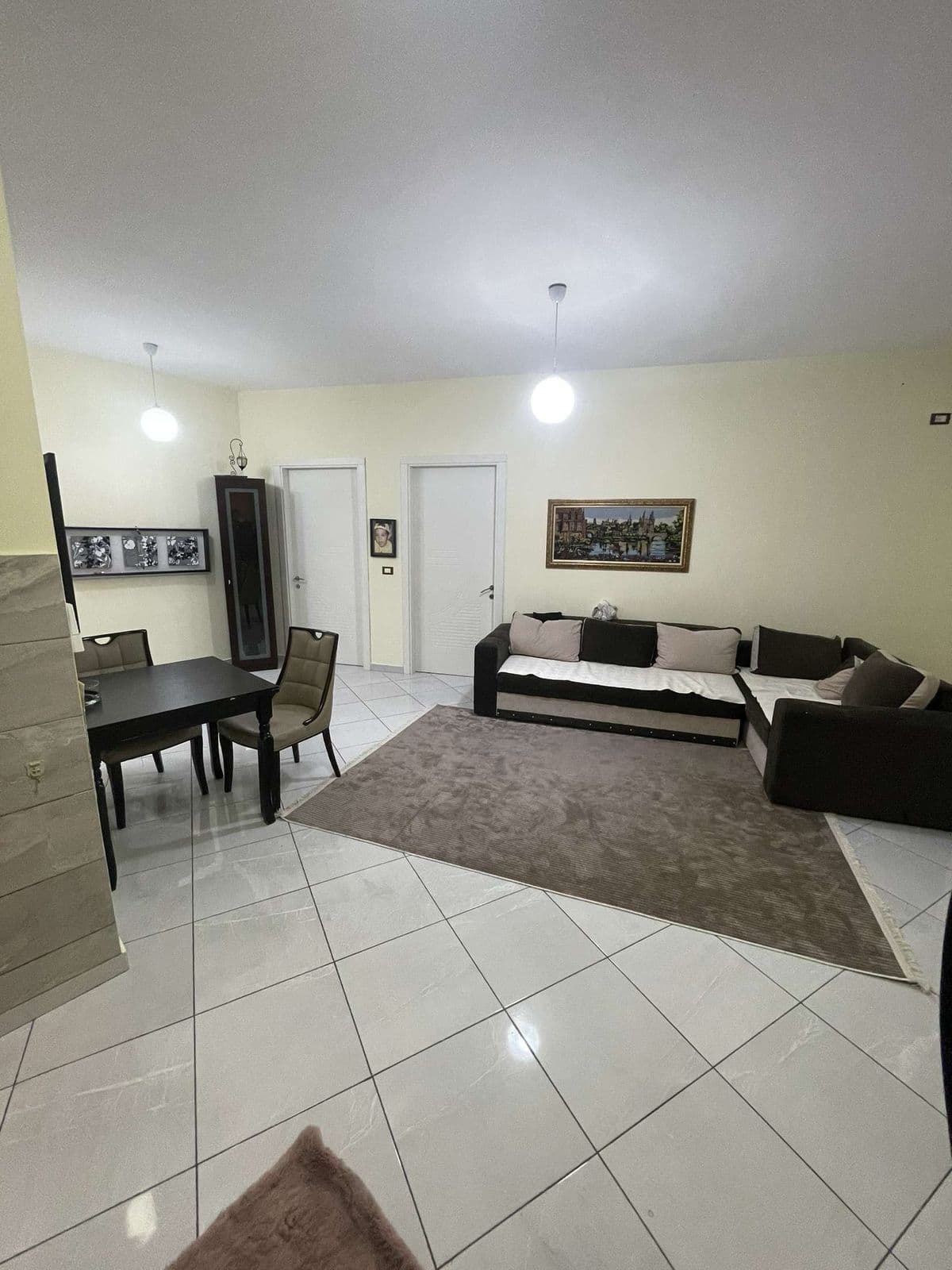 Shitet apartament 2+1 Elbasan 2