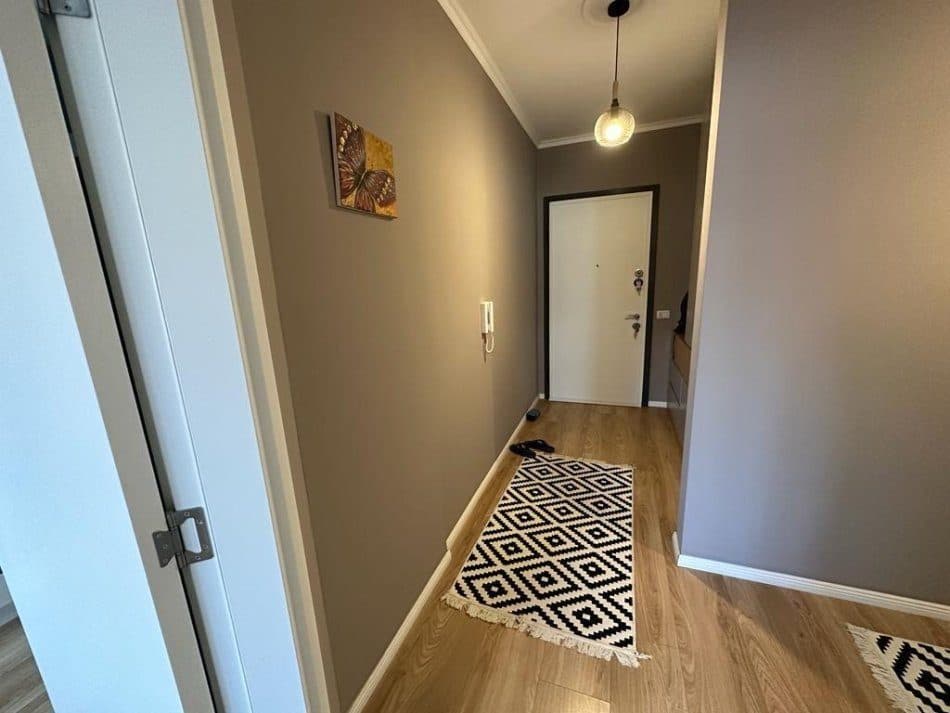Shitet Apartament 2+1 Ne Laprake 3