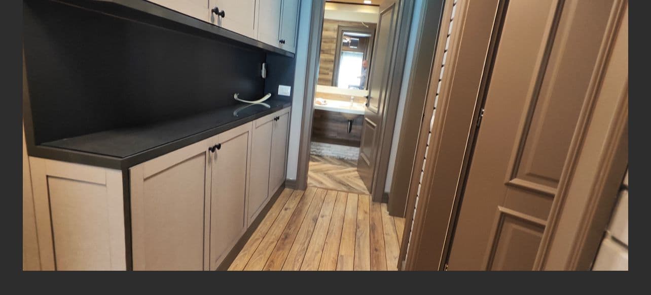 Shitet Super Apartament 4+1+2 ne Myslym Shyr 3