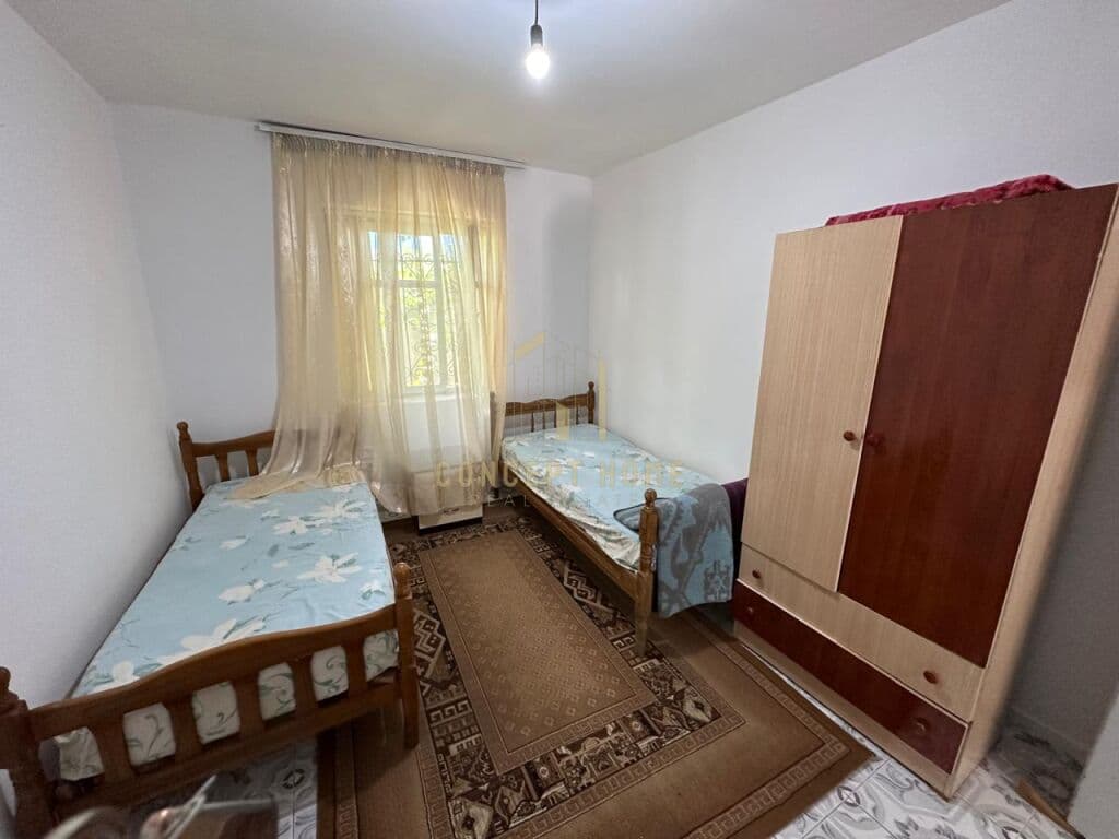 Shtëpi 1+1 për Qira në Rrugën Jordan Misja, Tiranë - 250€ | 65 m²