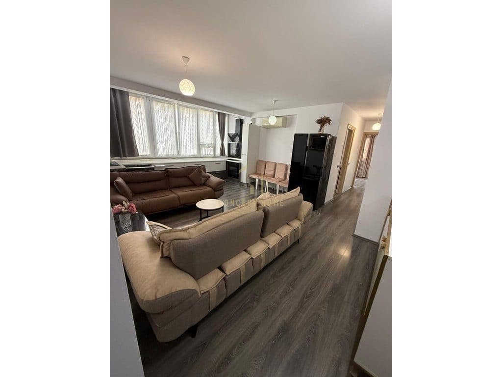 Shitet apartament 2+1 tek ish Fusha e Aviacionit 2