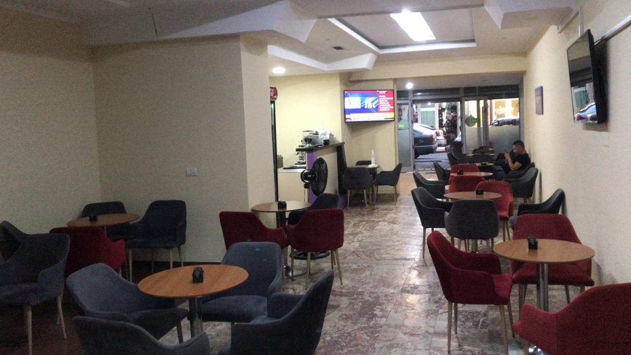 Shitet ambient biznesi tek Komuna e Parisit 4