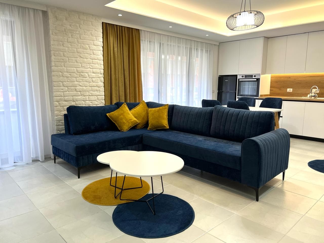 Apartament 2+1+2+Parkim me Qira në Kodra e Diellit, Tiranë - 800€ | 110m²