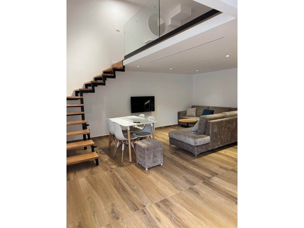 Jepet me qera Apartament 1+1 tek