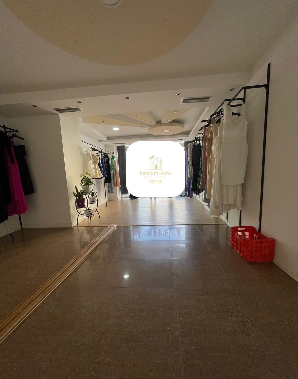 Jepet me qera ambinet biznesi ne Astir ( bulevardi Migjeni)