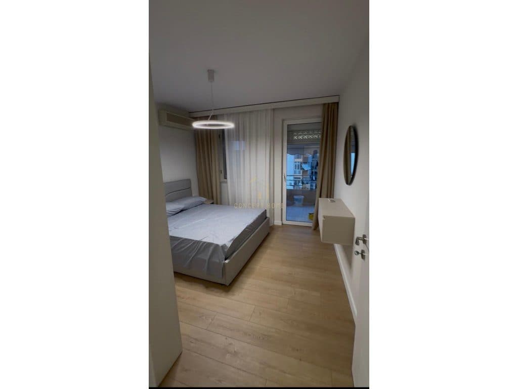 Jepet me qera apartament 1+1 ne Qender 3
