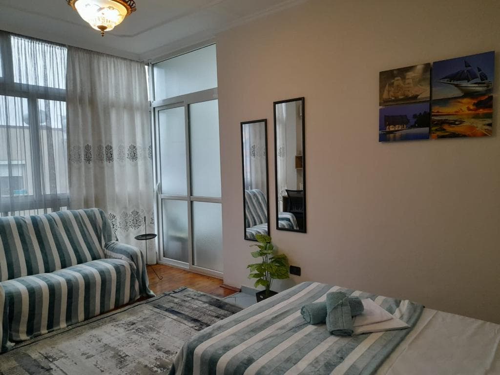 Jepet me qera Apartament 3+1+2 tek Mine Peza 2