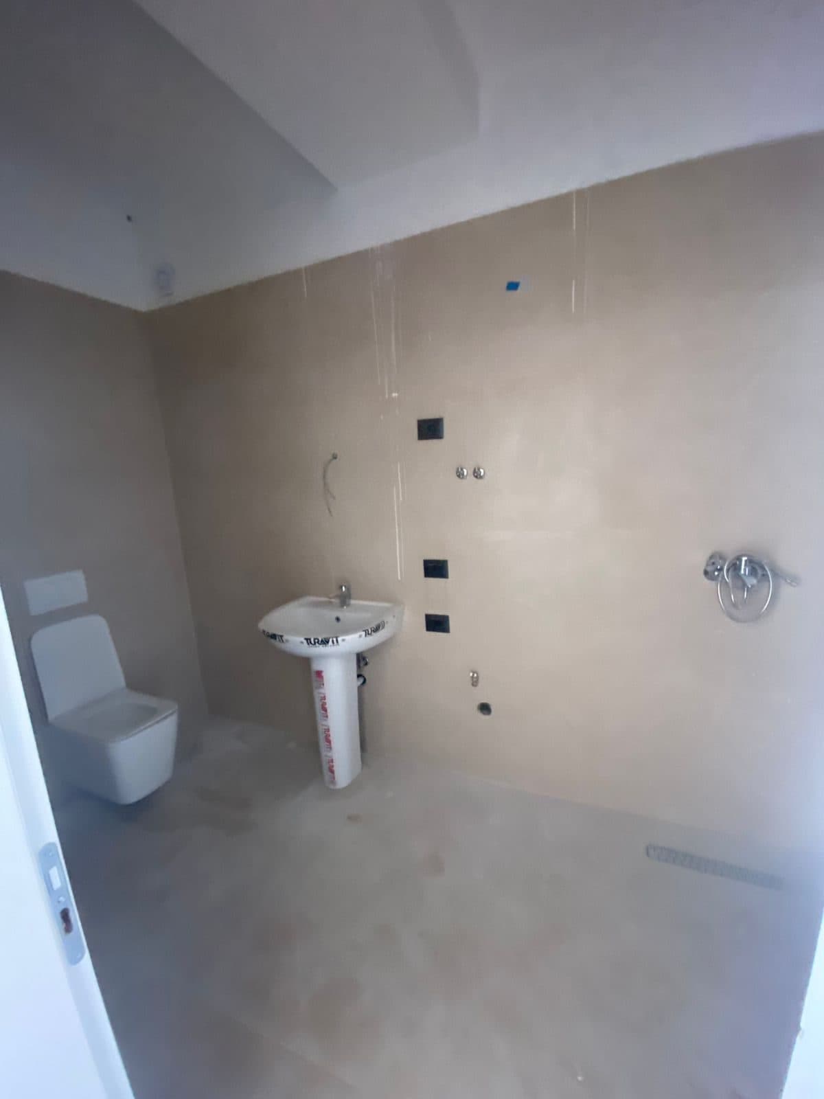 Shitet Apartament 1+1 ne Paskuqan 4