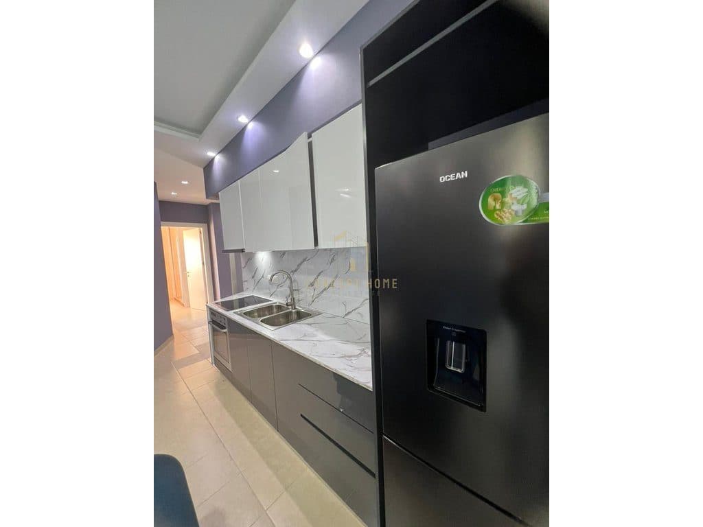 Shitet apartament 2+1+2 poste parkimi ne Hamallaj. 4