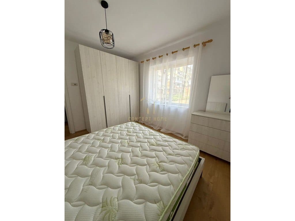Jepet apartament me qera 1+1 tek 4