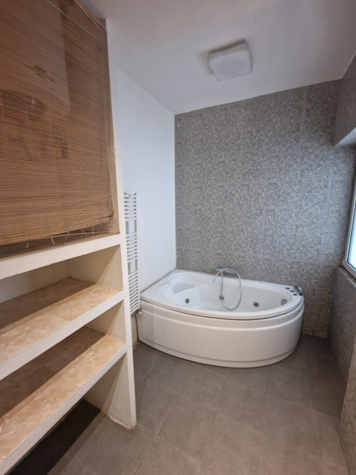Shitet apartament 3+1+2+2 tek Zogu i Zi 4