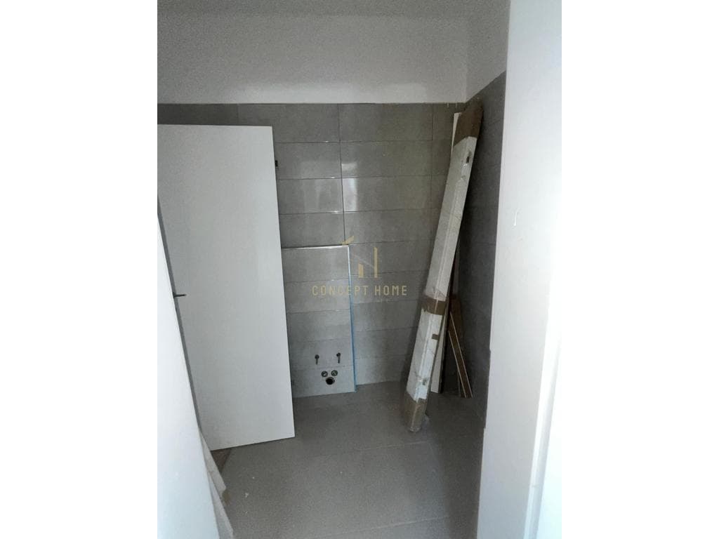 Jepet me qera apartament 3+1+2 Te Liqeni i Thate 3