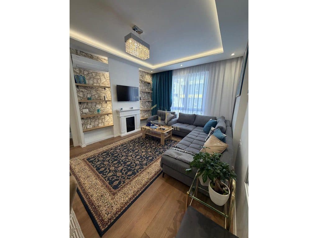 Jepet me qera Apartament 1+1 te Univers City, prane QTU