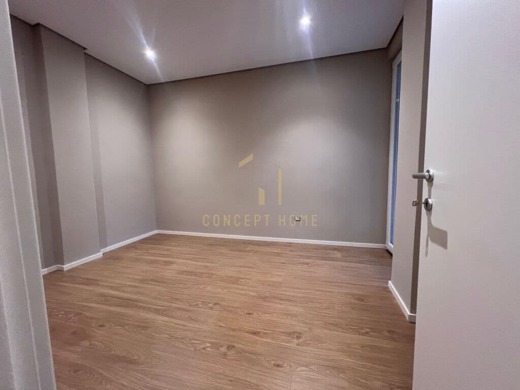 Jepet me qera apartament 2+1 tek Rruga e Kavajes ( per zyra ) 3