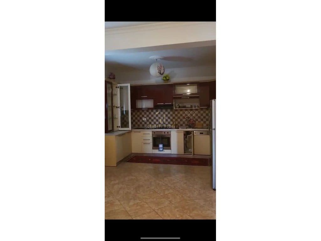 Jepet me qera Apartament 2+1: 2
