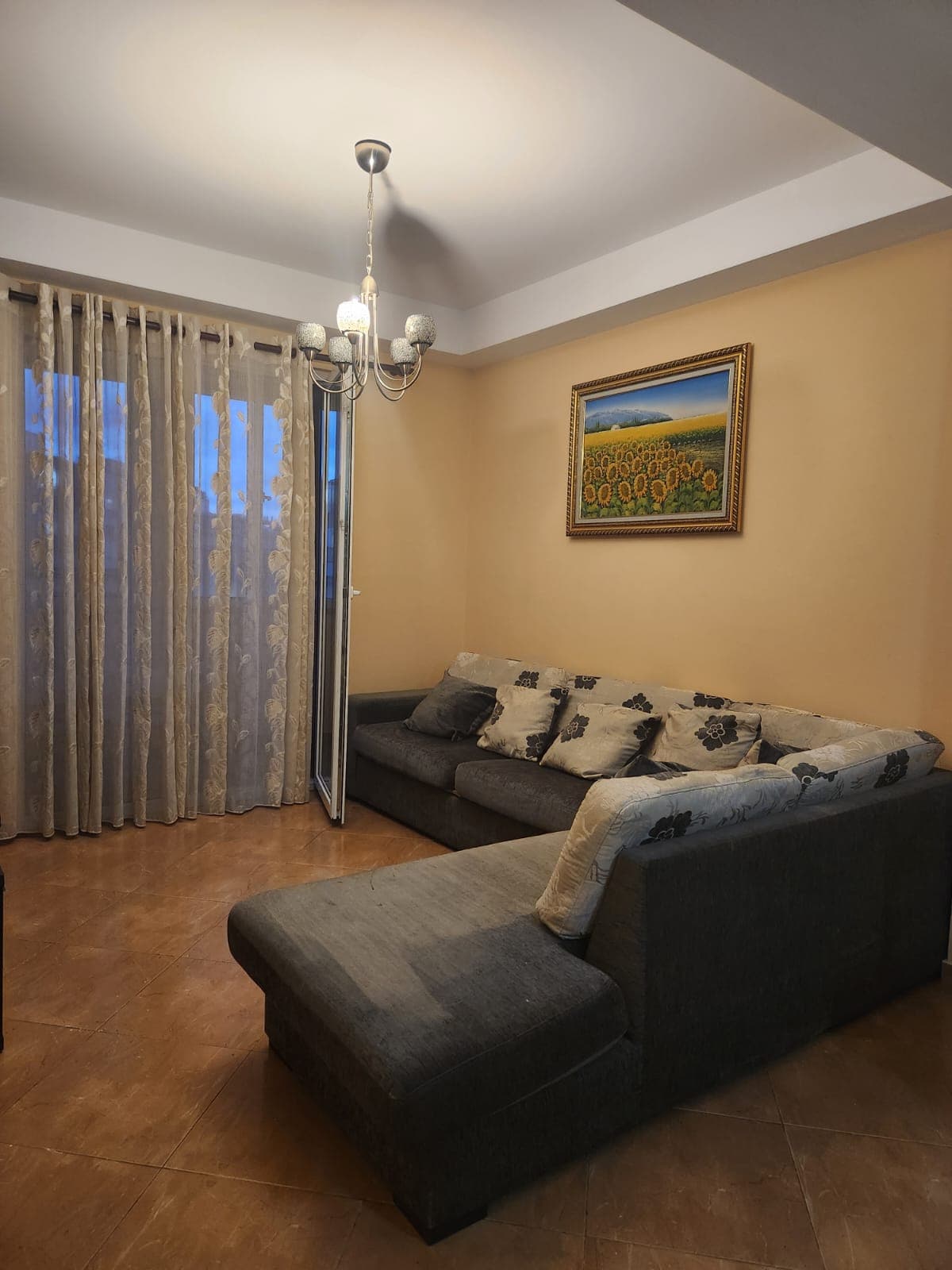 Jepet me qera Apartament 1+1 ne Fresk/Cmimi: 36.000 leke / Muaj