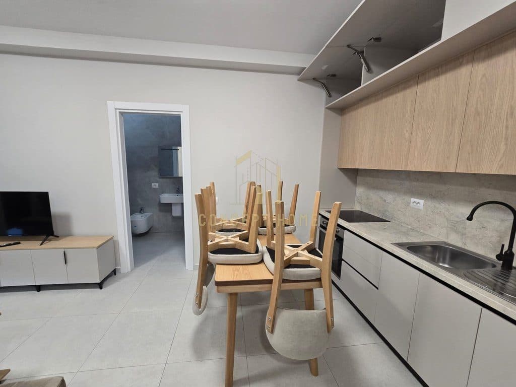 Jepet me qera apartament 1+1 ne 3