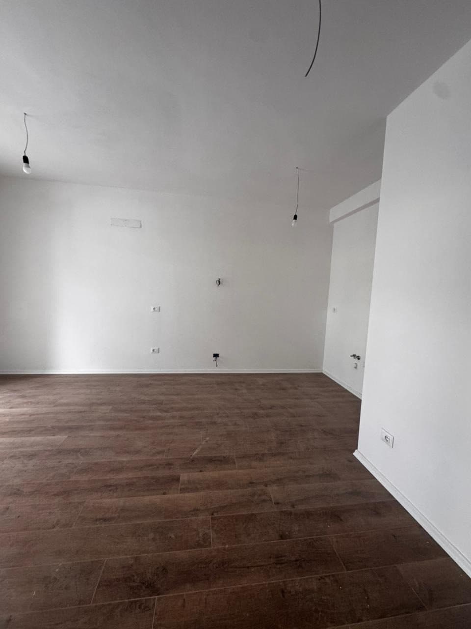 📌 Shitet apartament 1+1+Post Parkimi tek Univers City
