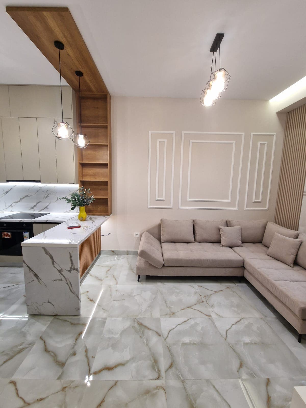 Jepet me qera apartament 1+1 tek Kodra e Diellit 4