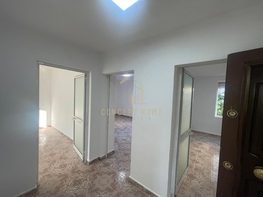 Jepet me qera apartment 2+1 ne 5 Maj 4