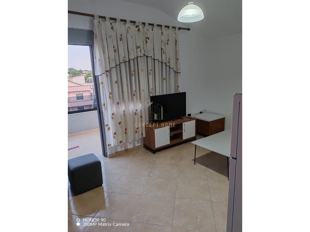 Jepet me qera Apartament 1+1 tek Rruga 5 Maji 2
