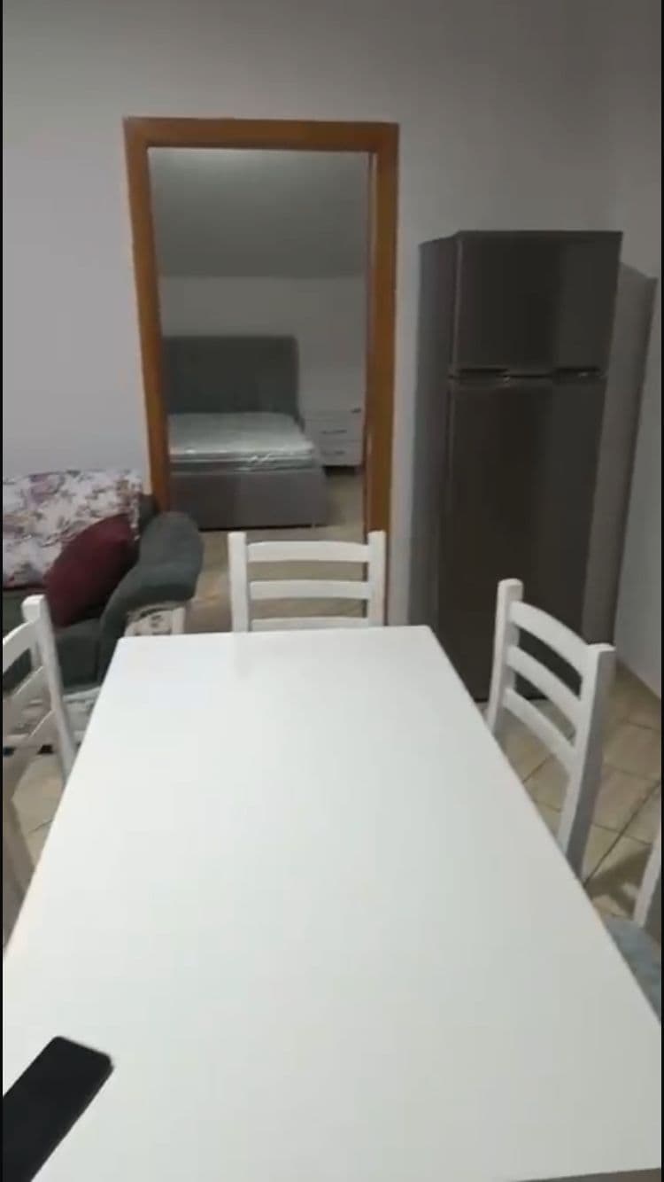 Jepet me qera shtepi private 1+1 ne Paskuqan 2