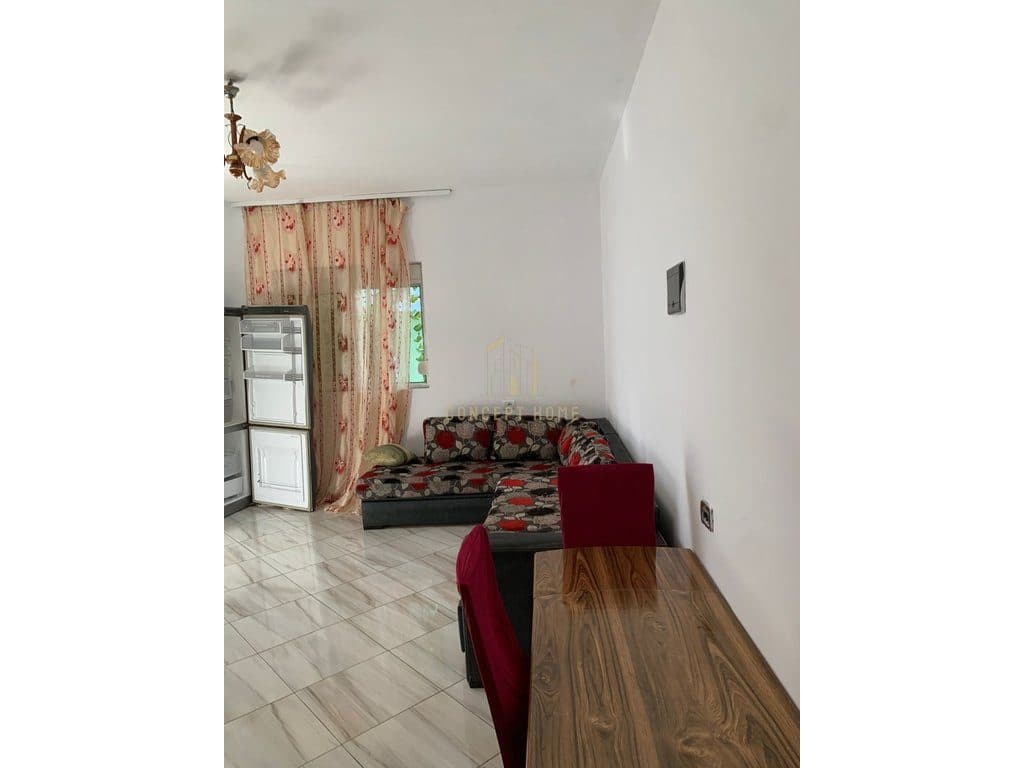 Jepet me qera apartament 1+1 ne 5 Maj