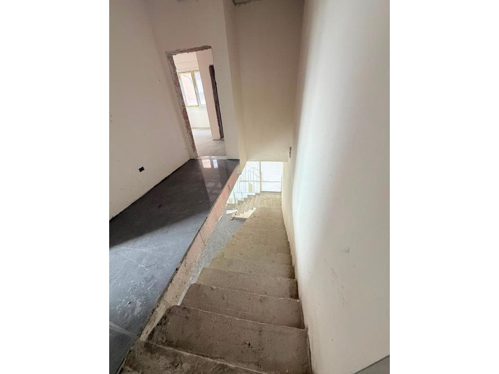 Ambient Komercial MULTIFUNKSIONAL Me Qira në Paskuqan, Tiranë - 500.000All | 537 m²