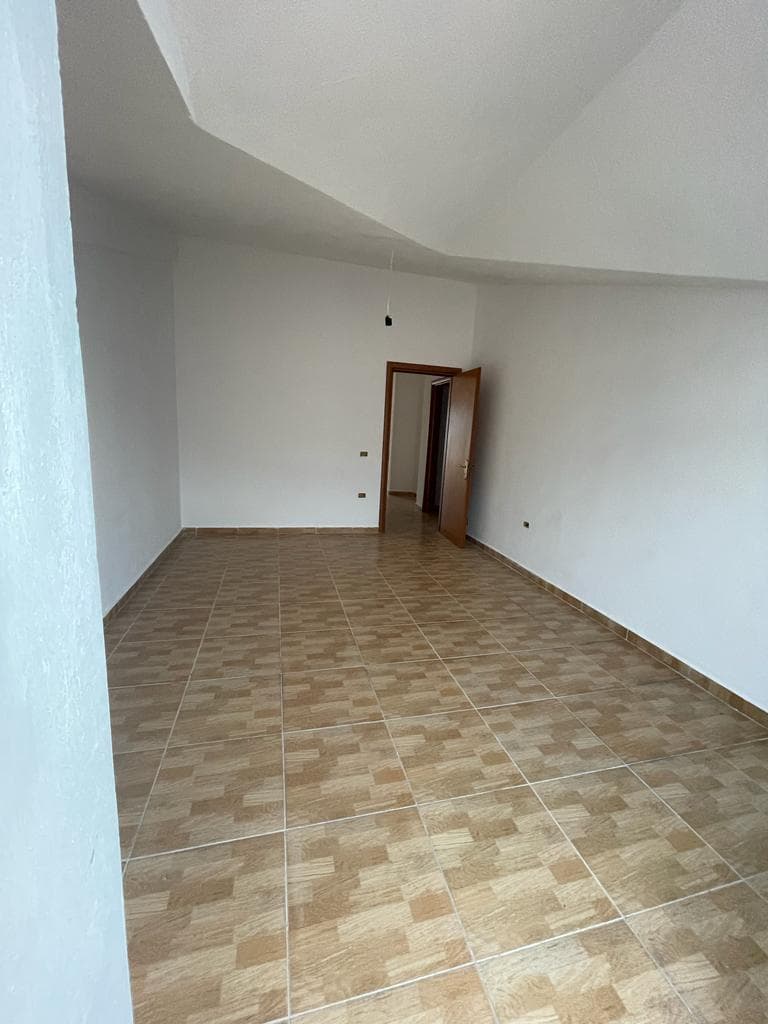 Shitet Apartament 2+1 ne Fresk/170,000 euro 3
