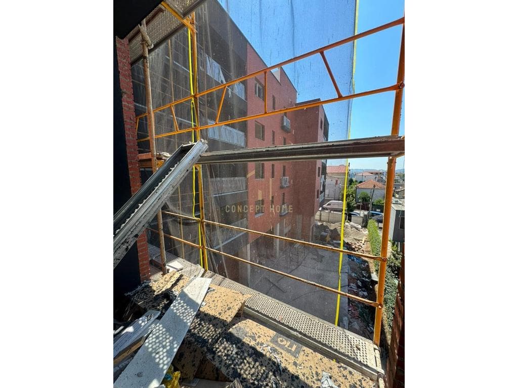 Shitet apartament 2+1+2 ne Kamez 3