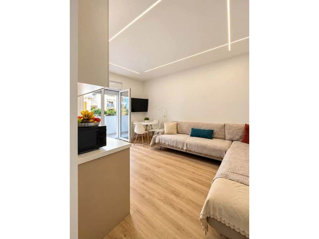 Shitet Apartament 2+1 tek Rruga e Dibres