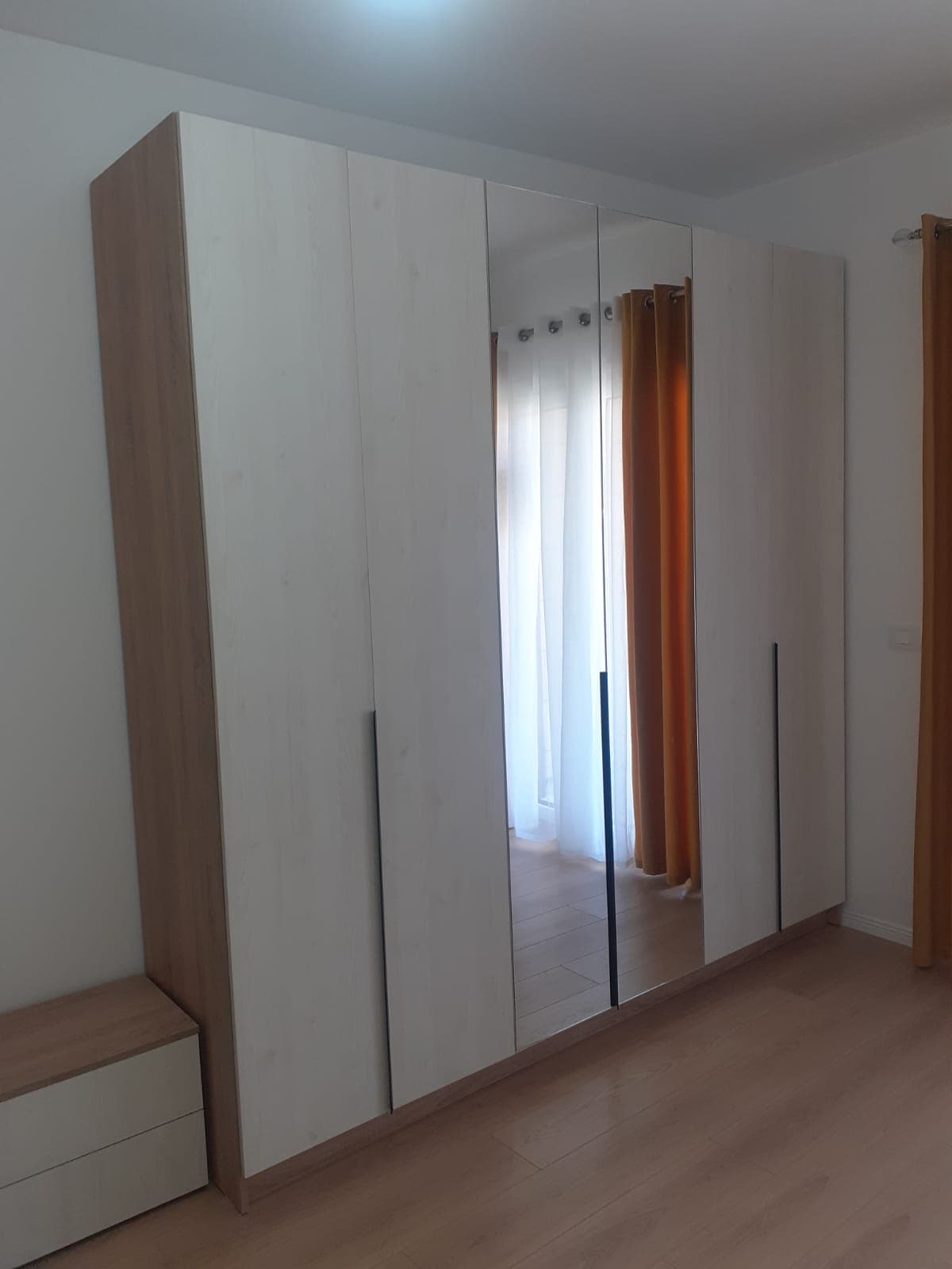 Jepet me qera apartament 2+1 Te Kodra Diellit