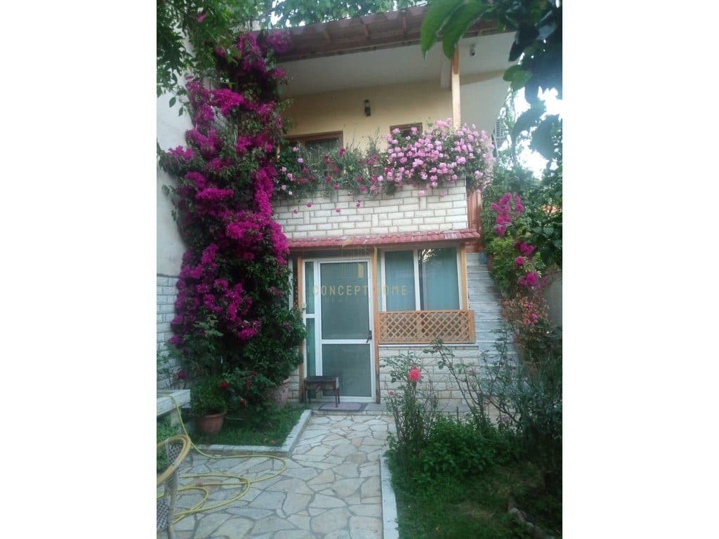 Shtëpi 3+3 Në Shitje në Qyteti Studenti, Tirana - 200,000€ | 153 m²