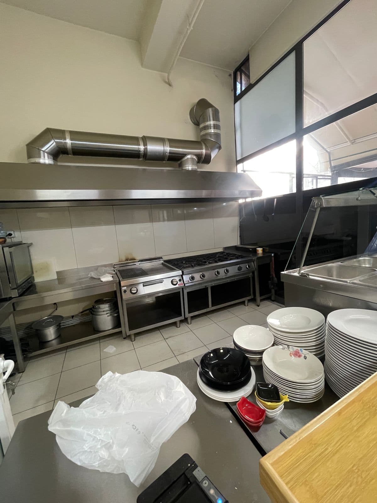 Jepet me qera Bar-Restorant Ne Astir 1