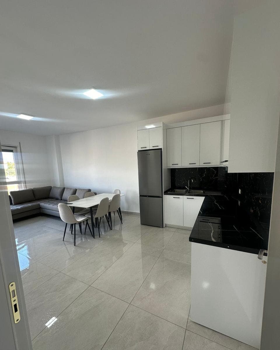 Apartament 2+1+2+P Me Qira në Tiranë - 600€ | 103 m² 3
