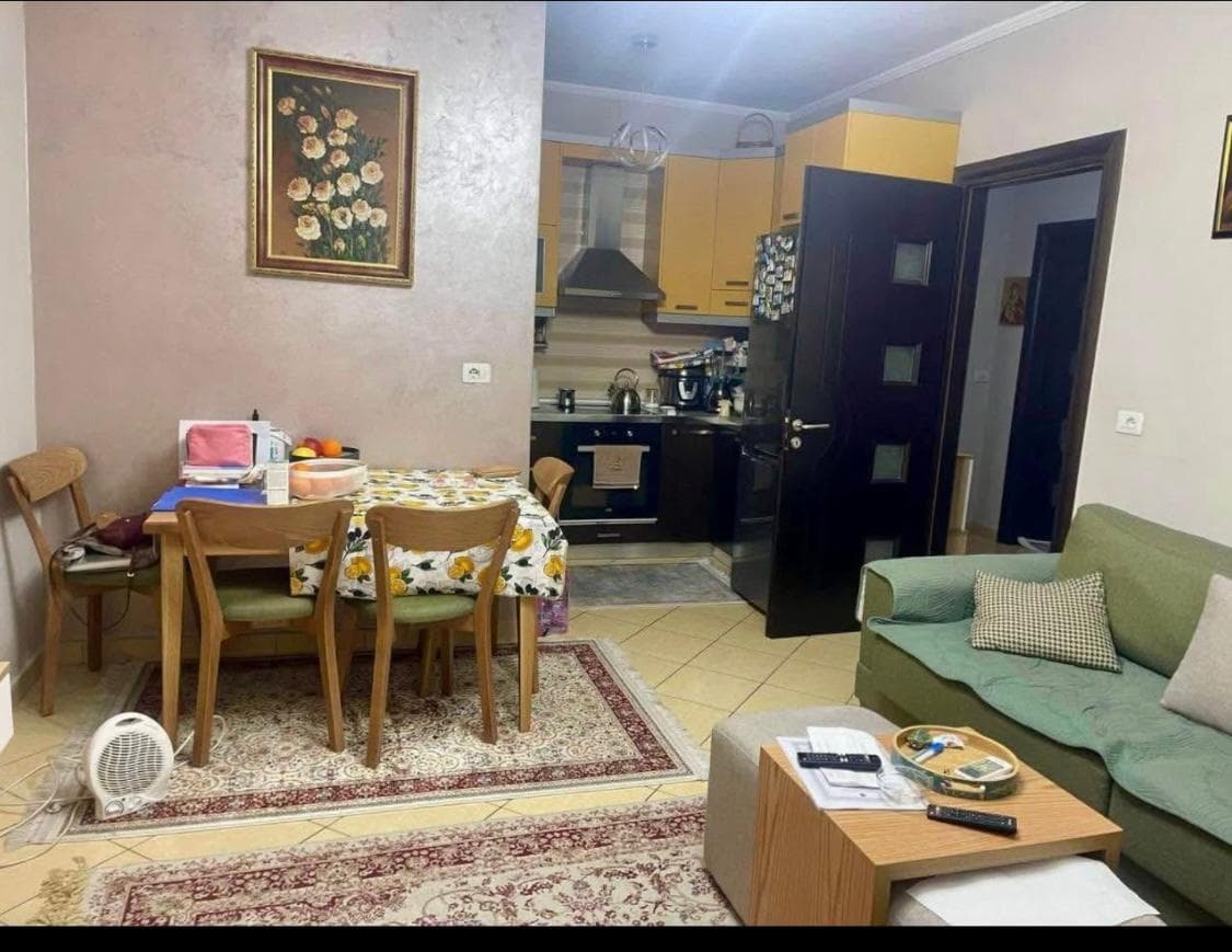 Shitet Apartament 2+1+2 ne Astir 2