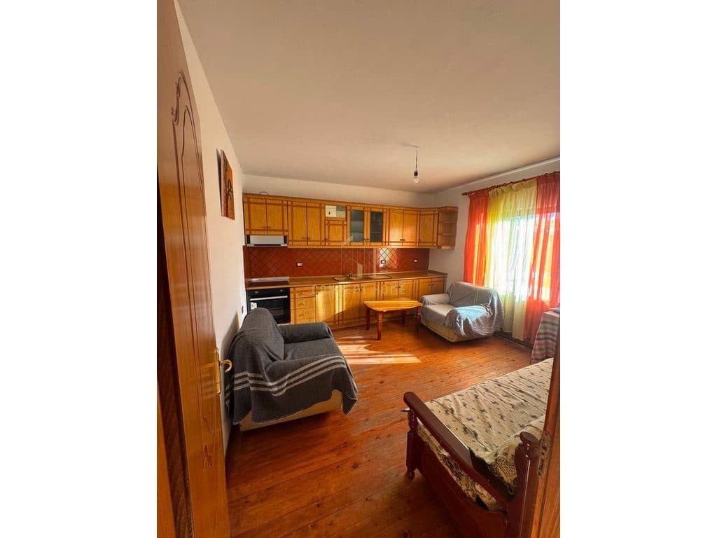Jepet me qera Apartamenti 2+1 ne Allias/Cmimi: 38.000Leke/ muaj