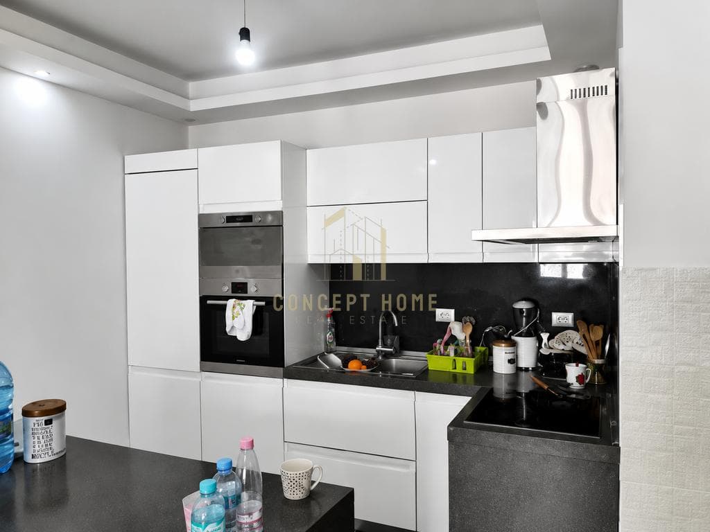 Shitet Apartament 2+1 ne