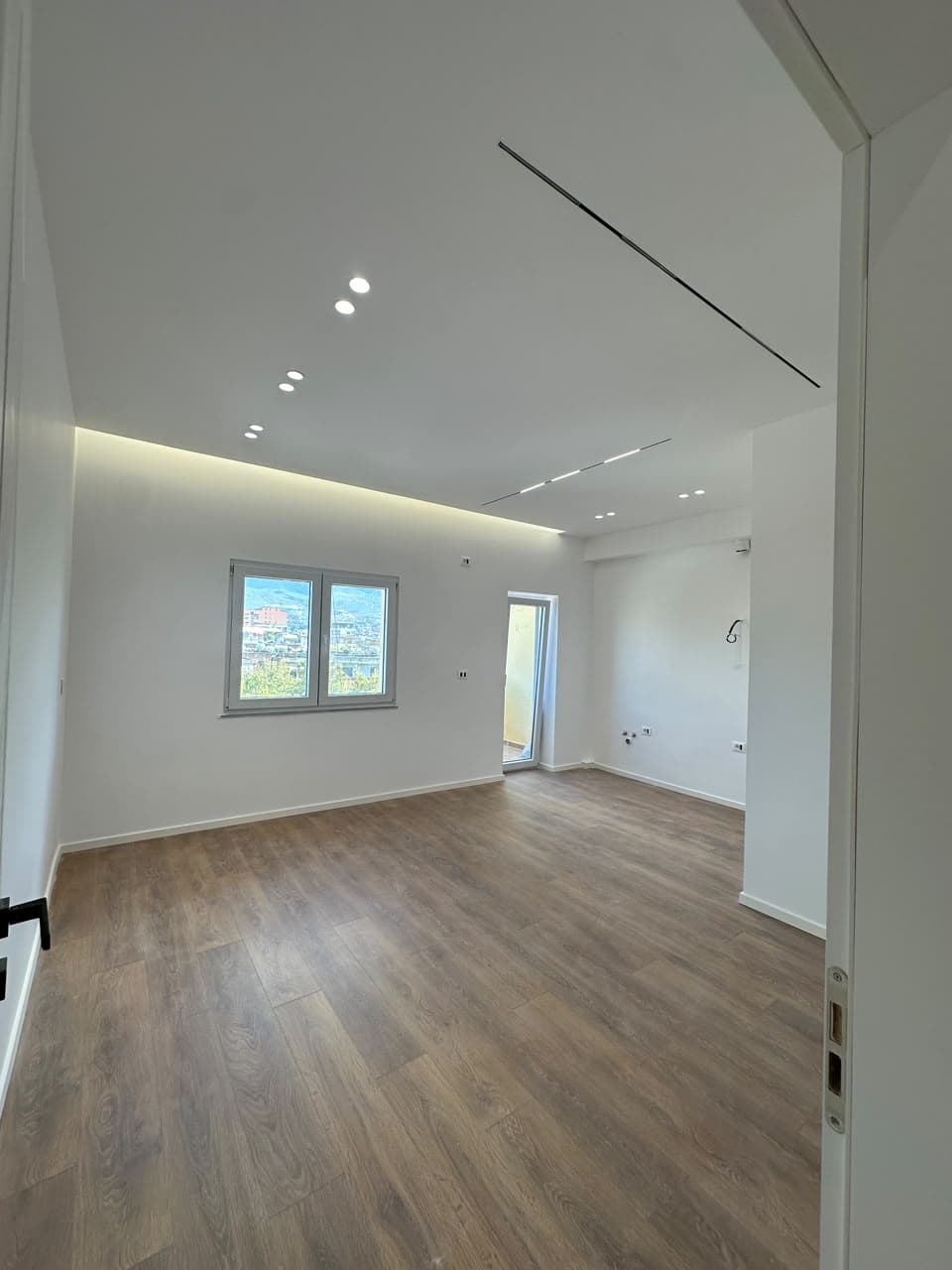 Apartament 1+1 Për Shitje në Brryl, Tiranë - 137000 milion | 61 m²
