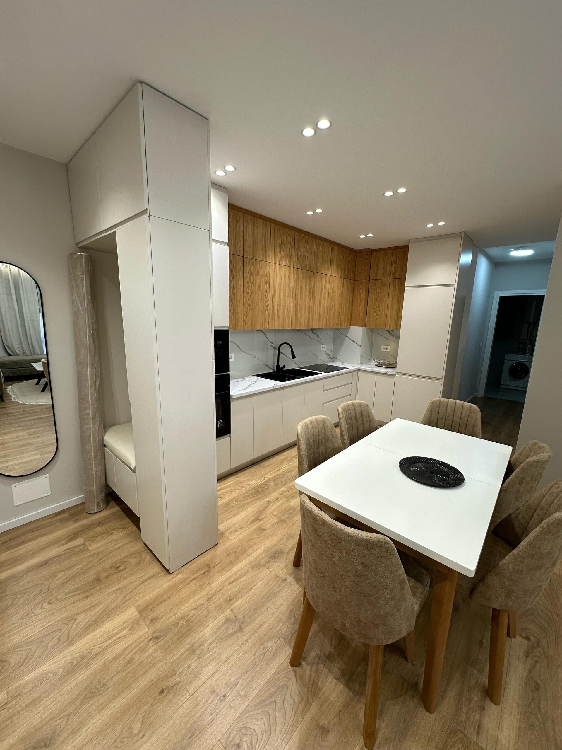 Apartament 2+1 Me Qira tek Rruga e Kavajes, përballë " Kompleksit Delijorgji" Tiranë - 900€ | 95 m² 2