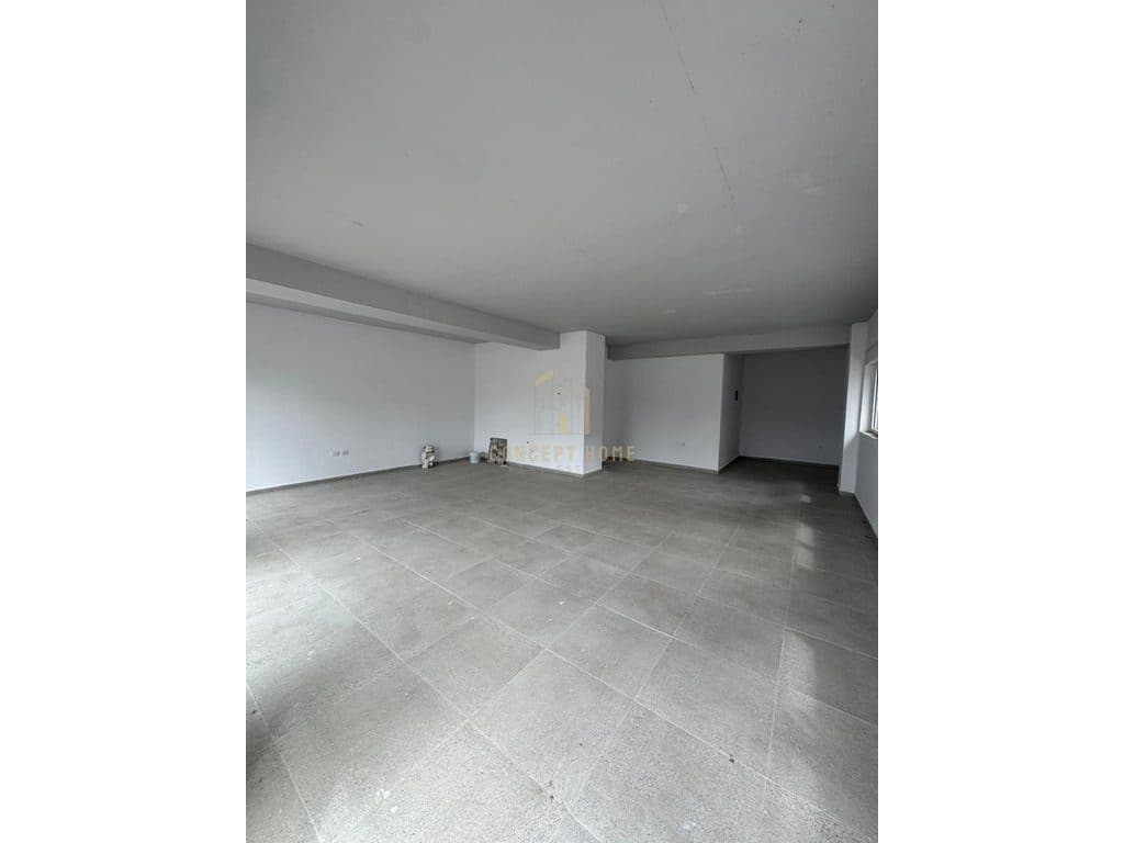 Jepet me qera ambient tek Rezidenca Mangalem 21 Siperfaqe: 85m2 Kati i 0 3