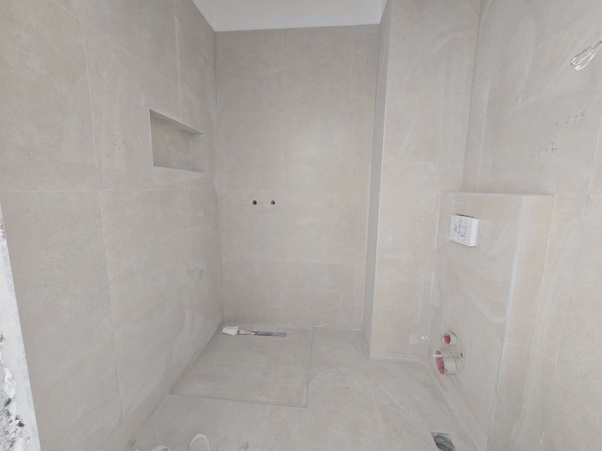 Shitet Apartament 2+1 tek Kompleksi Aura 4