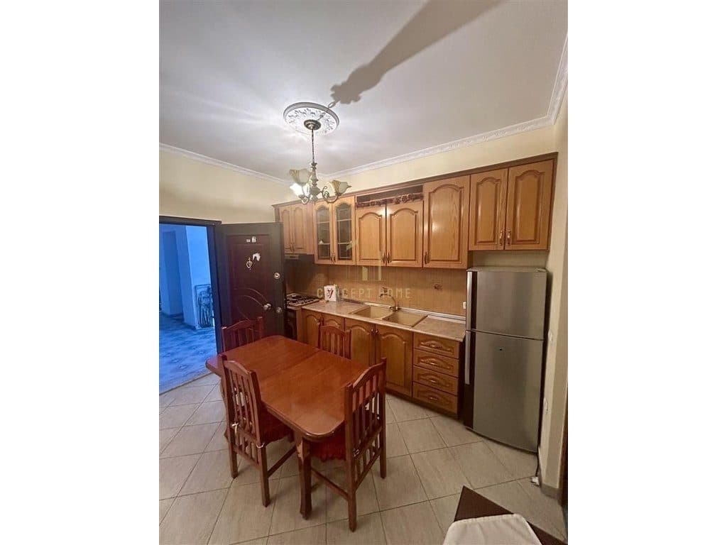Shitet apartament 1+1 ne Yzberisht 3