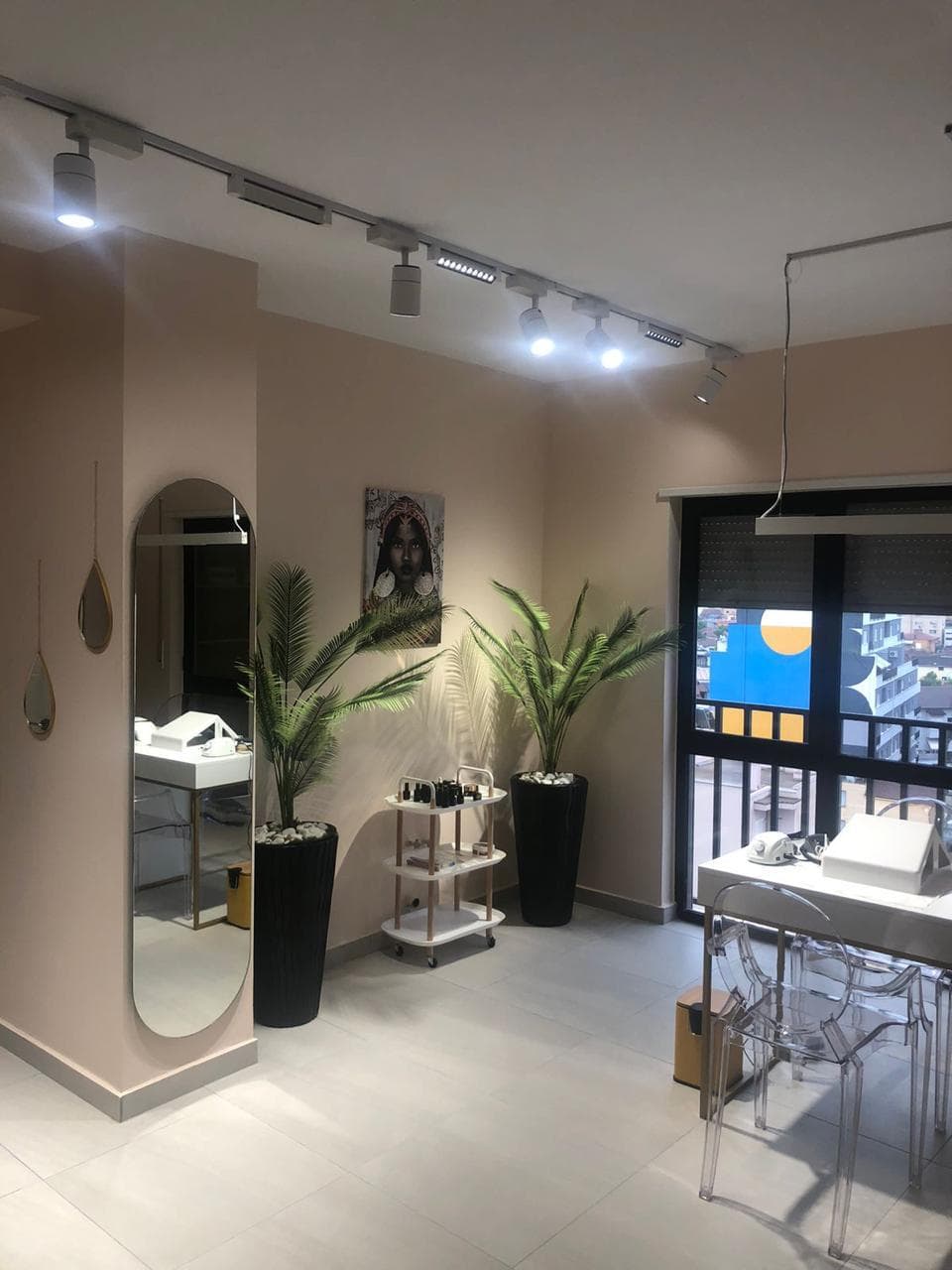 Zyrë 3+1+2 Me Qira tek Selvia, Tiranë - 750€ | 116 m²