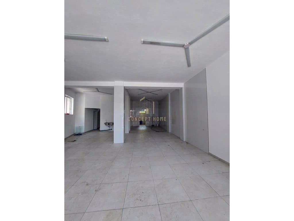 Dyqan Me Qira në Brryli, Selvia, Tiranë - 800€ | 105 m² Rruga deshmoret 1