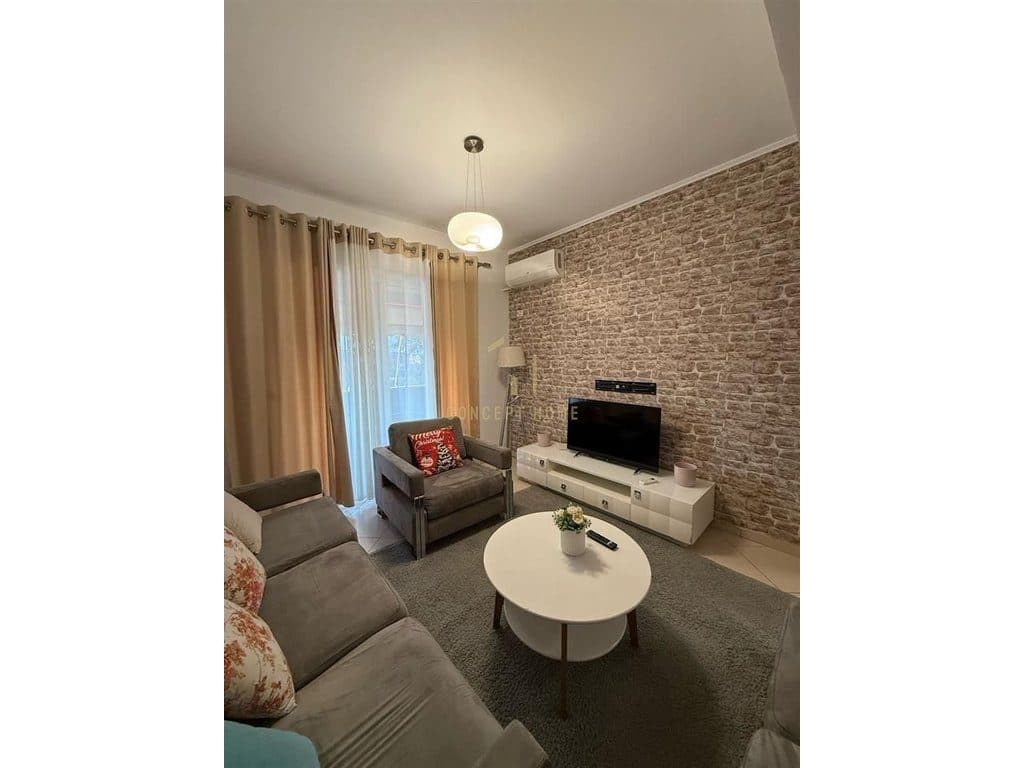 Jepet me qera apartament 2+1 Ne Yzberisht(Golden Park)