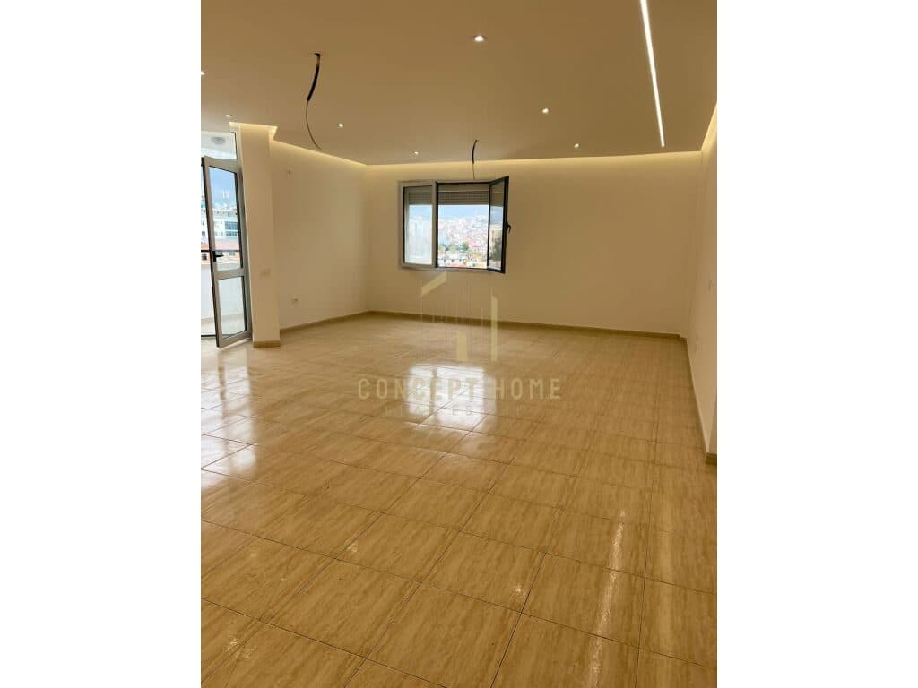 Jepet me qera ambjent biznesi /2300 euro 3