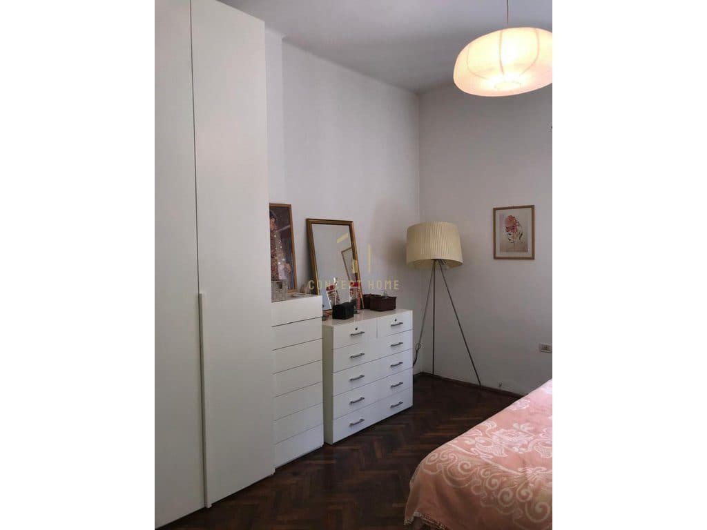 Jepet me qera apartament 3+1 ne Qender 4