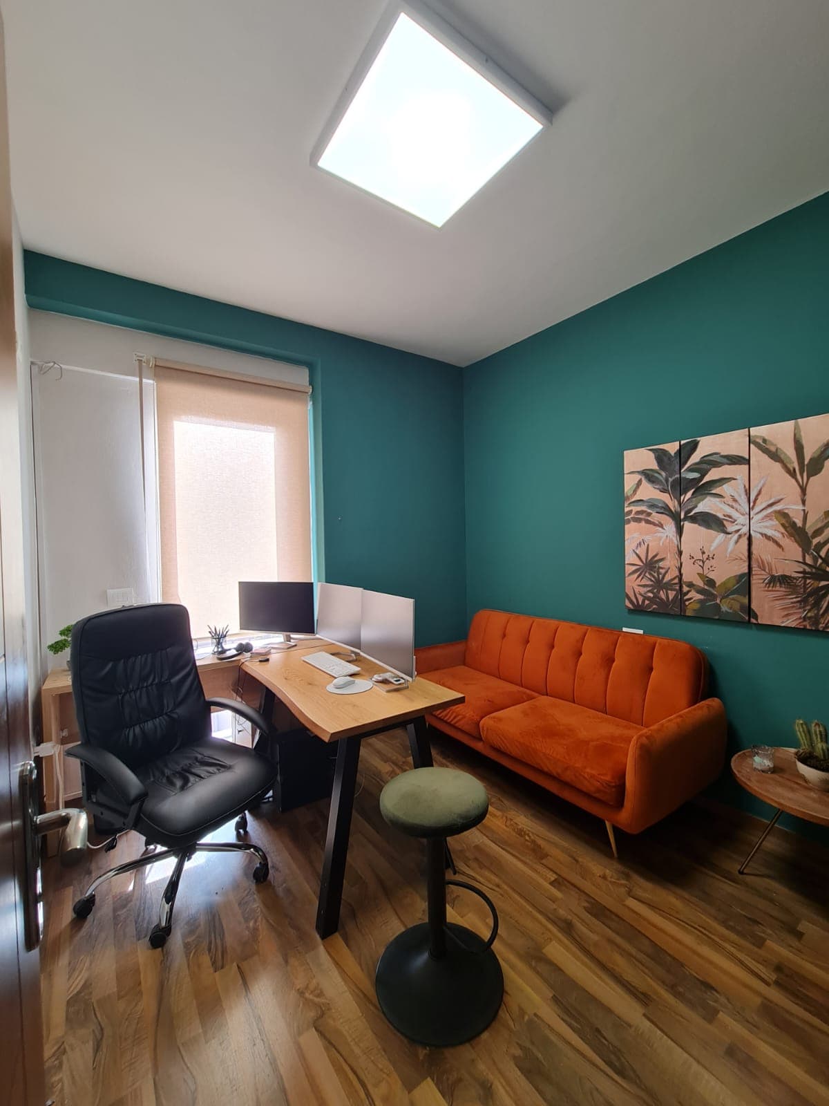 Jepet me qera apartament 4+1 per zyra, tek 21 Dhjetori